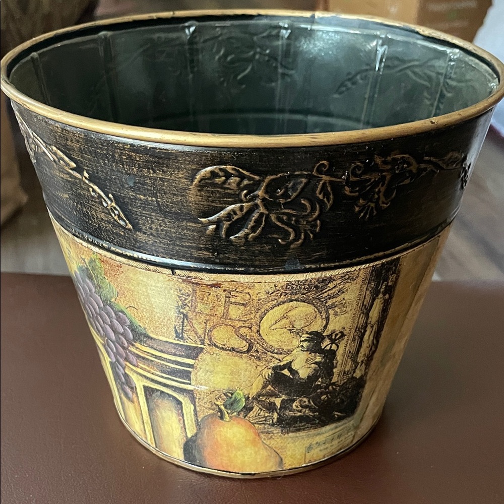 VTG Decorative Style Vase with Fruit Motif